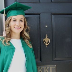 Meet your Posher, Cece